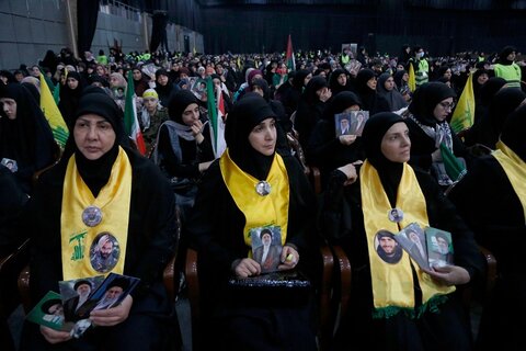 الاحتفال التكريمي الذي أقامه حزب الله للشهداء الأبرار الرئيس الإيراني ورفاقه