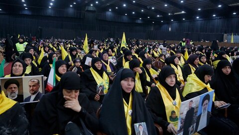 الاحتفال التكريمي الذي أقامه حزب الله للشهداء الأبرار الرئيس الإيراني ورفاقه