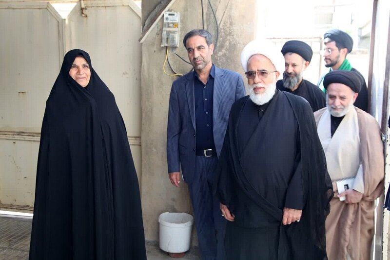 تجلیل امام جمعه کرمانشاه از «شیر زن گیلانغربی»