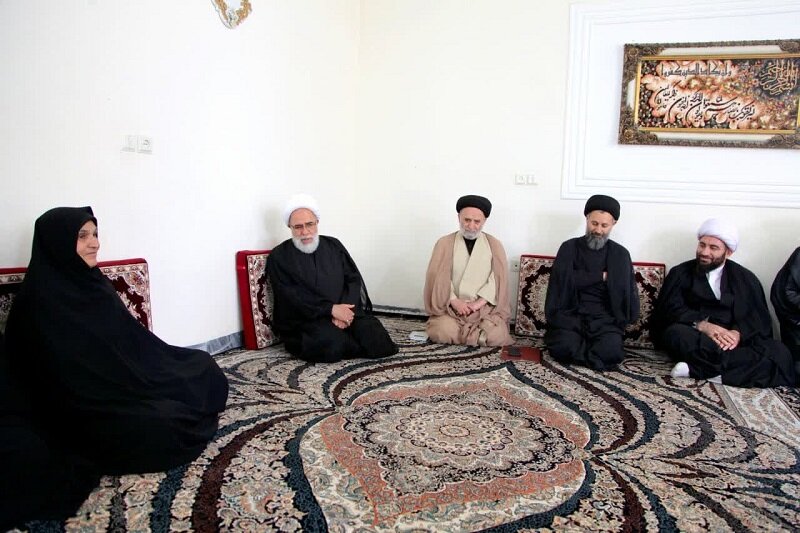 تجلیل امام جمعه کرمانشاه از «شیر زن گیلانغربی»