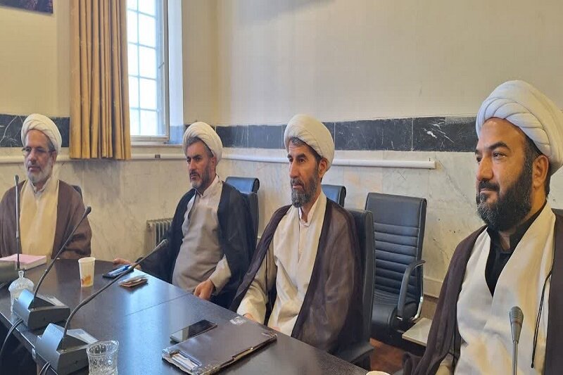جلسه هماهنگی مراسم بزرگداشت «شهدای خدمت» در حوزه علمیه کرمانشاه برگزار شد+ عکس