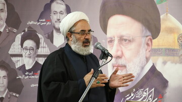 شهدا تربیت‌یافتگان مکتب نظام و انقلاب اسلامی هستند