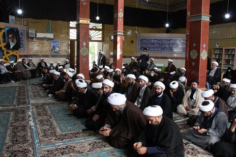 تصاویر/ مراسم گرامیداشت هفتمین روز شهادت «شهدای خدمت» در حوزه علمیه کرمانشاه