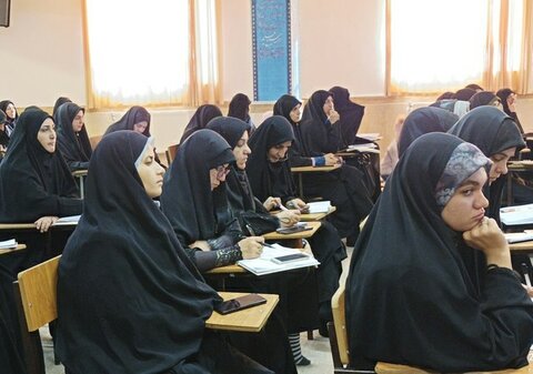 تصاویر/سومین دوره آموزش و توانمندسازی مبلغات مدارس علمیه خواهران استان کردستان