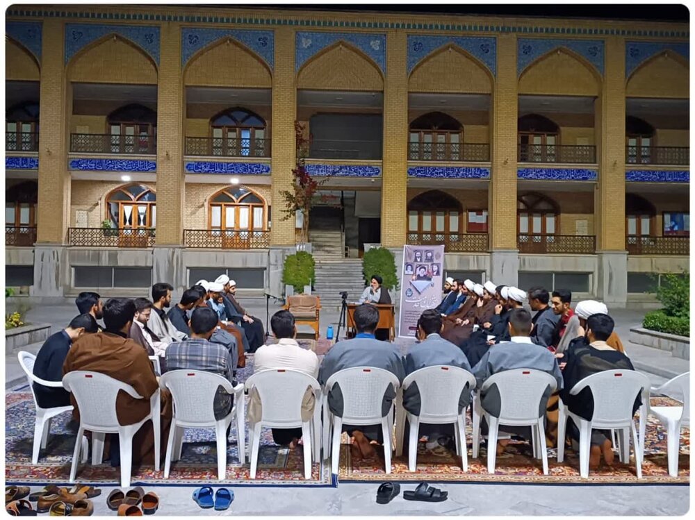 کارگاه مهارت افزایی تبلیغ و تمرین منبر در مدرسه علمیه امام خمینی گرگان
