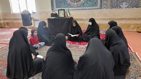 تصاویر مراسم بزرگداشت شهید جمهور و همراهان در مدارس خواهران لرستان