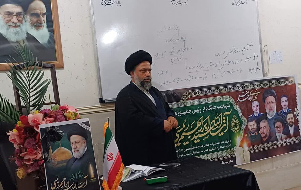 برگزاری نشست تاثیرگذاری نقش رئیس جمهور شهید در دین، در دلوار + عکس