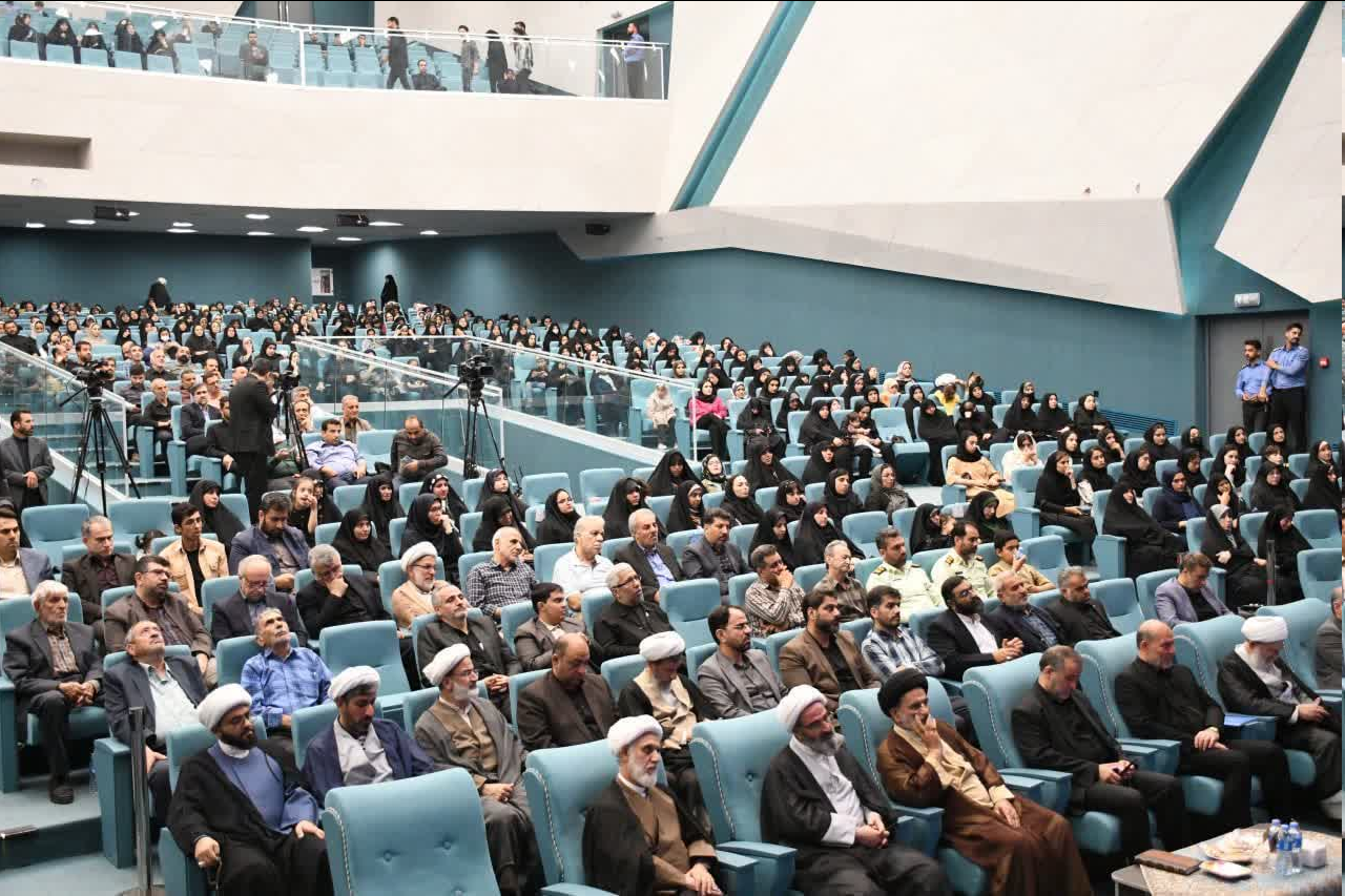 شهید رئیسی الگوی ارزشمندی برای جوانان و نوجوانان در خدمت به خلق خداست