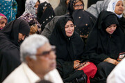 تصاویر/ حرم امام رضا (ع) اردو زبان زائرین کی جانب سے شہدائے خدمت کیلئے مجلسِ ترحیم اور تکریم کا انعقاد