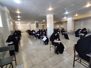 تصاویر/ برگزاری آزمون جذب اساتید حوزه علمیه خواهران استان البرز