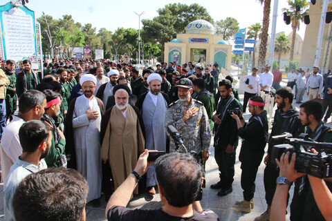 تصاویر/  مراسم بدرقه کاروان 800 نفره دو امدادی عاشقان حسینی زائران خمینی(ره) از اصفهان