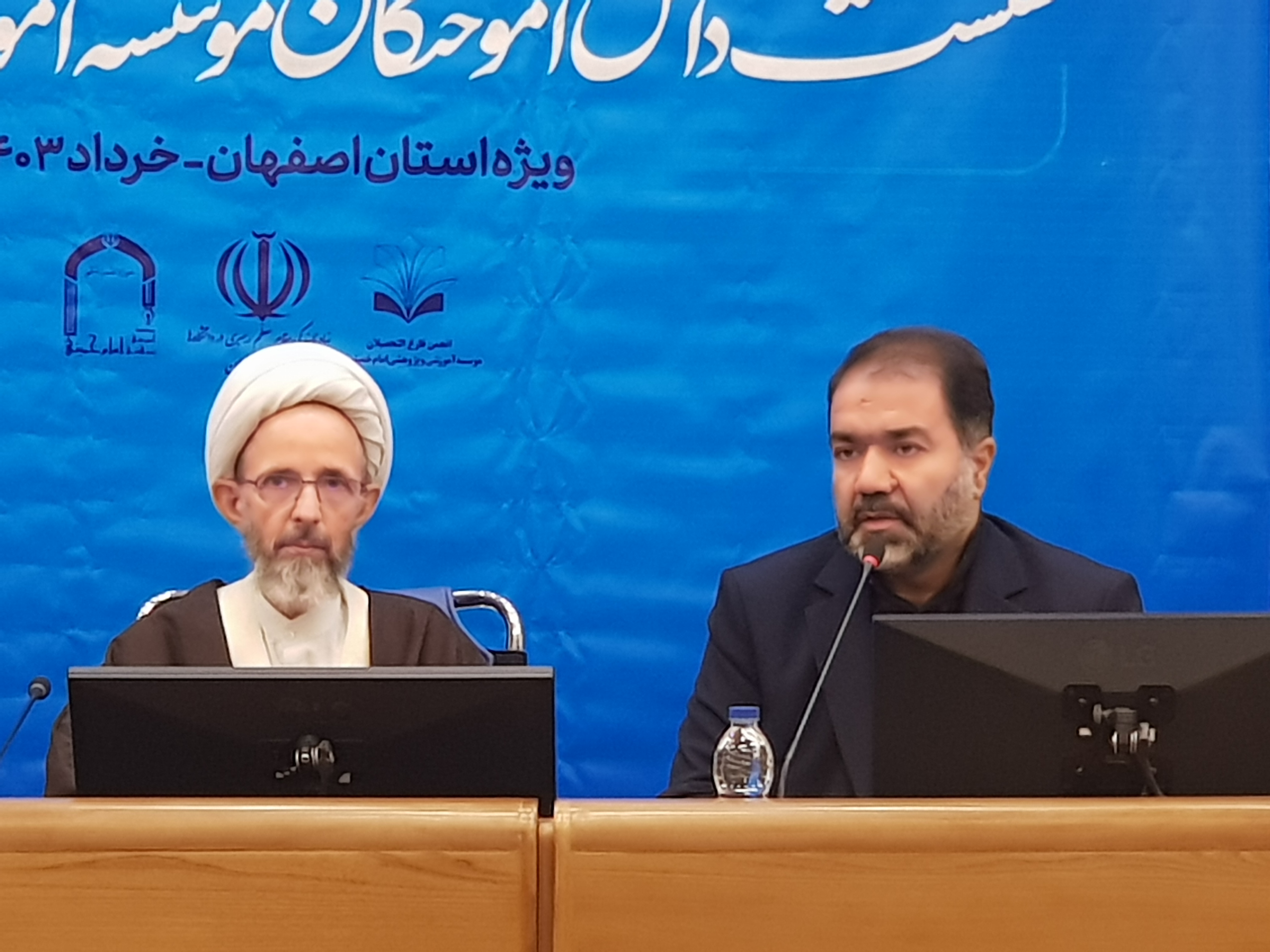 لزوم استفاده از دانش آموختگان موسسه امام خمینی(ره) برای حل معضلات فرهنگی