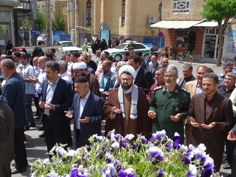تصاویر/ فریاد انزجار مردم شهرستان چهاربرج علیه جنایت رژیم صهیونیست ها در رفح بعد از نماز جمعه