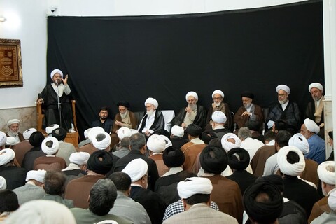 إقامة حفل تأبيني في مكتب آية الله العظمى نوري الهمداني للرئيس رئيسي ومرافقيه