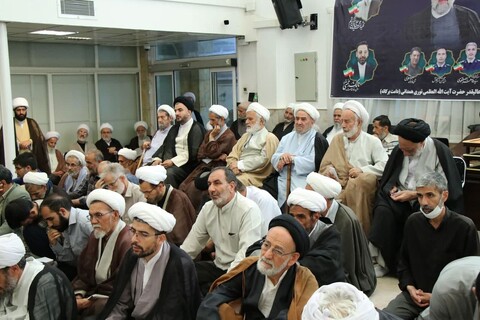 إقامة حفل تأبيني في مكتب آية الله العظمى نوري الهمداني للرئيس رئيسي ومرافقيه