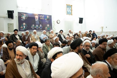 إقامة حفل تأبيني في مكتب آية الله العظمى نوري الهمداني للرئيس رئيسي ومرافقيه