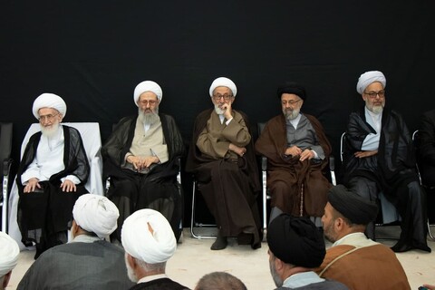 إقامة حفل تأبيني في مكتب آية الله العظمى نوري الهمداني للرئيس رئيسي ومرافقيه