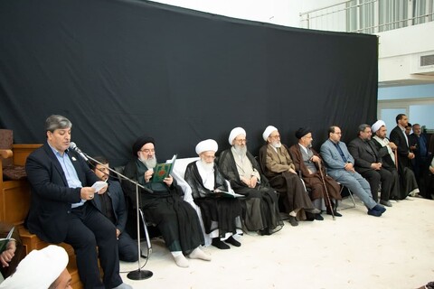 إقامة حفل تأبيني في مكتب آية الله العظمى نوري الهمداني للرئيس رئيسي ومرافقيه