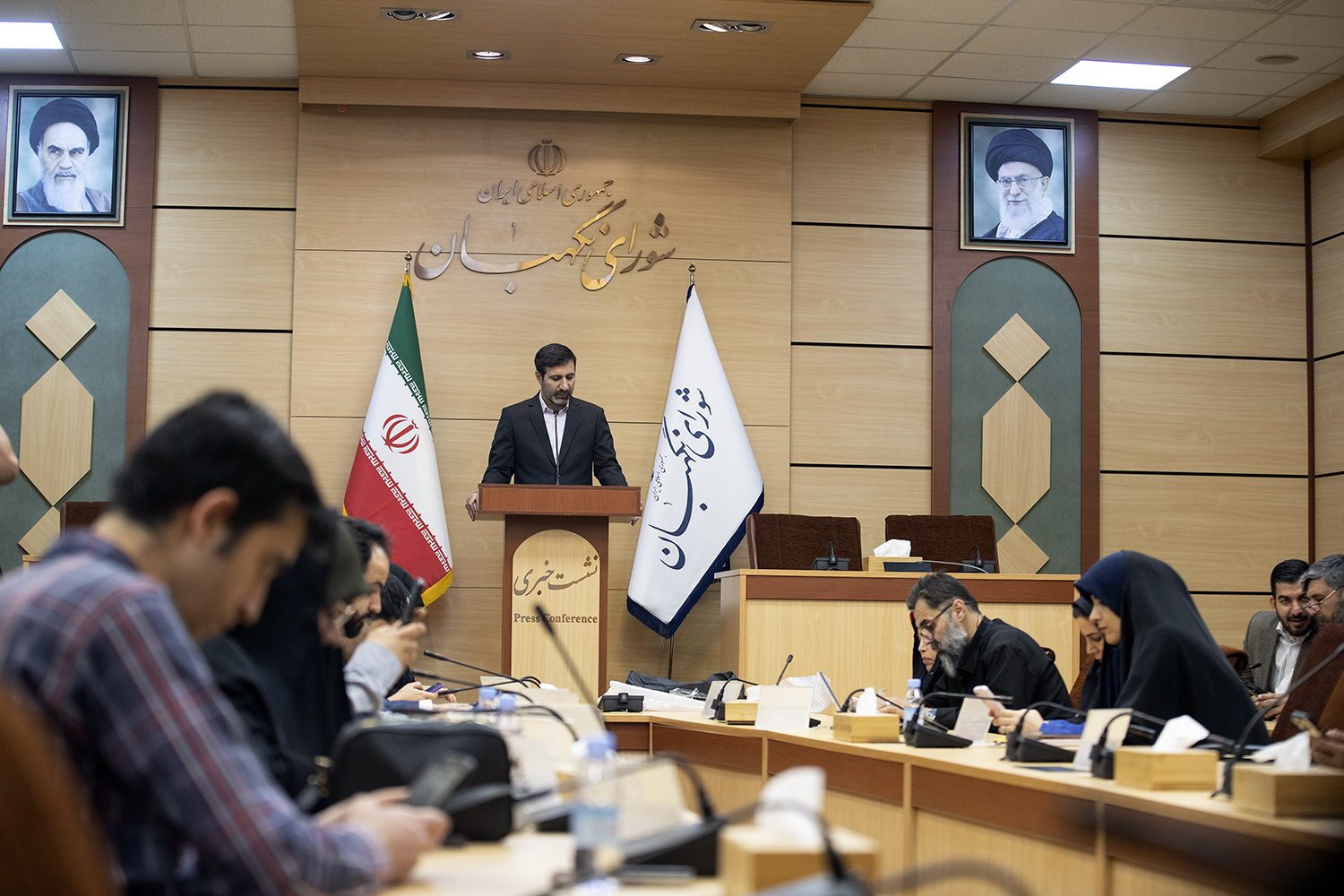 بررسی صلاحیتها طبق قانون انجام میشود/ برگزاری انتخابات الکترونیک در حال بررسی است