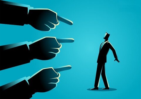 حدیث روز | مومن دینی بھائی پر تہمت لگانے کا انجام