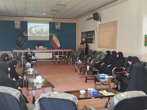 نشست مدیران مدارس علمیه خواهران استان یزد