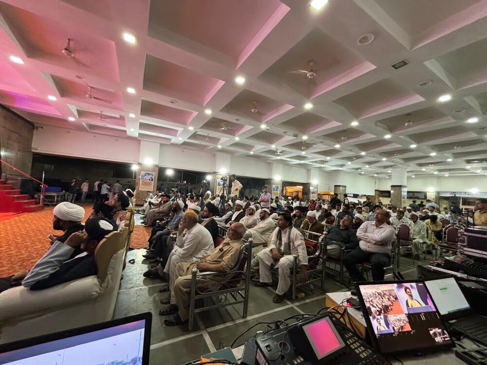 मुंबई मे इस्ना अशरी यूथ फाउंडेशन द्वारा इमाम खुमैनी (र) की पुण्यतिथि के अवसर पर एक भव्य कार्यक्रम का आयोजन