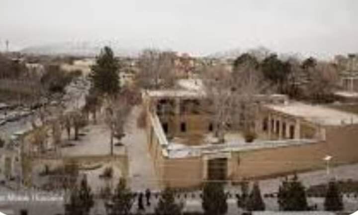 امام خمینی (رح) کو پہچانیں