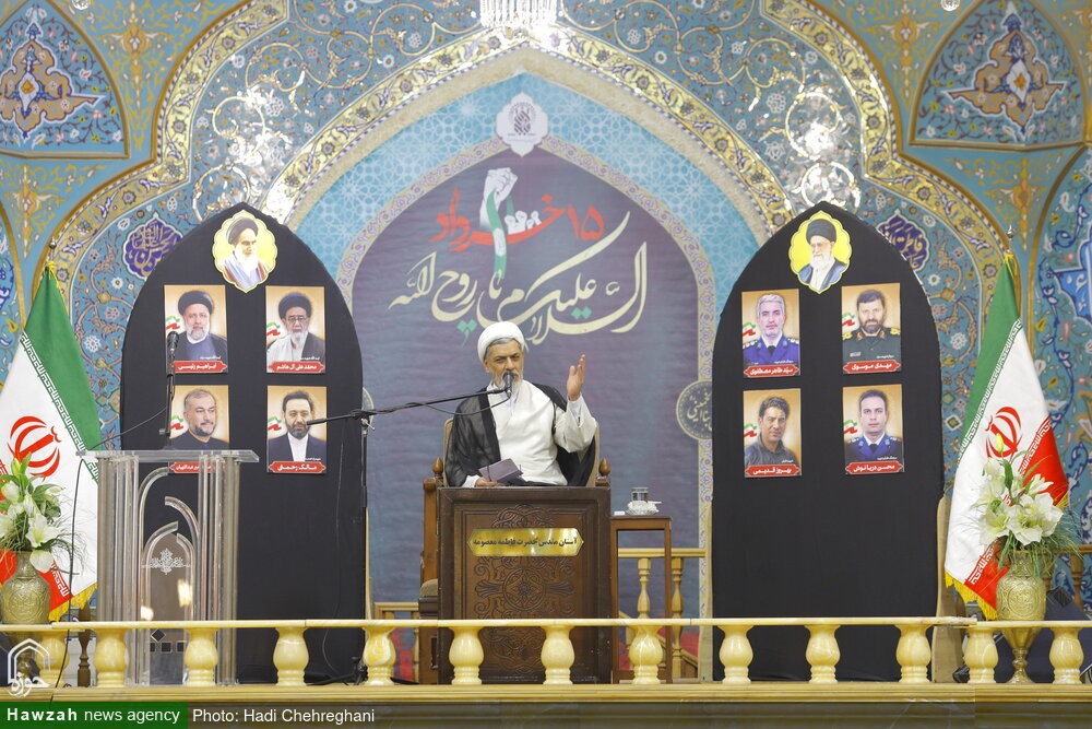 تصاویر / مراسم بزرگداشت حضرت امام خمینی (ره) در قم از طرف مقام معظم رهبری تصاویر / مراسم بزرگداشت حضرت امام خمینی (ره) در قم از طرف مقام معظم رهبری