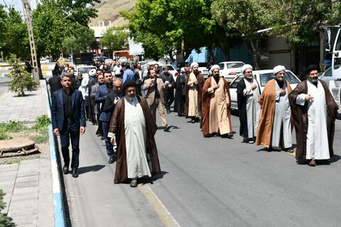 تصاویر/ عزاداری خیابانی مردم ماکو در سوگ امام خمینی(ره)