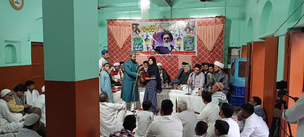 بنارس ہندوستان میں سالانہ قرآن و عترت کانفرنس و برسی امام خمینی (رح)