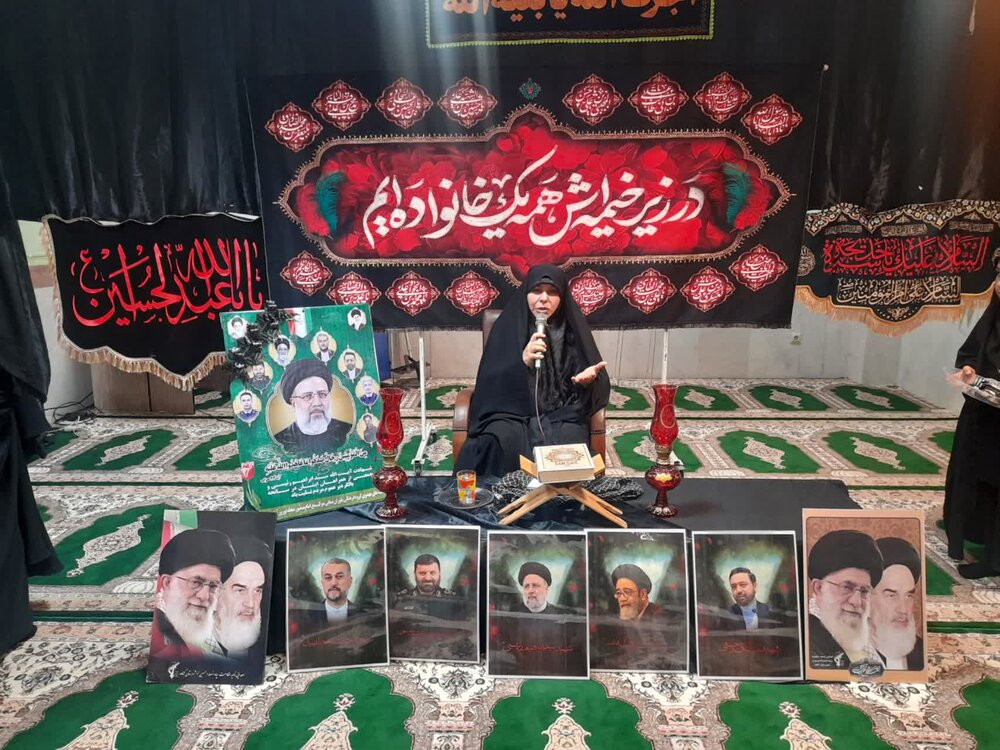 مراسم سالگرد ارتحال رهبر کبیر انقلاب اسلامی در مدرسه علمیه گناوه برگزار شد