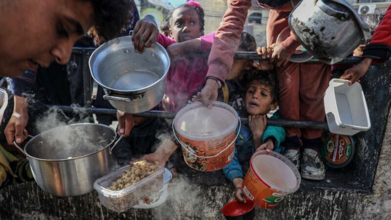 গাজায় মৃত্যুর ঝুঁকিতে রয়েছে সাড়ে তিন হাজারের বেশি শিশু প্রতিবেদনে বলা হয়েছে, গাজায় সাড়ে তিন হাজারের বেশি শিশু মৃত্যুর ঝুঁকিতে রয়েছে।