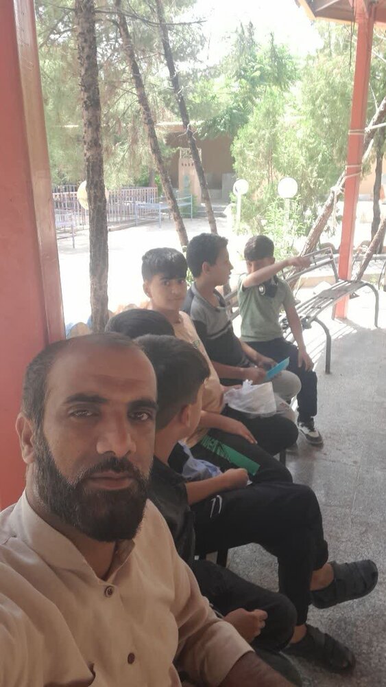 حضور دانش آموزان و فعالان مسجد صاحب الزمان (عج)بندرعباس بر مزار شهید سلیمانی+ عکس