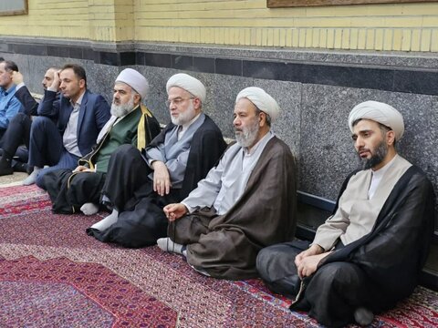 تصاویر/ برگزاری مراسم بزرگداشت سالگرد ارتحال ملکوتی حضرت امام (ره) در حسینیه سنندج