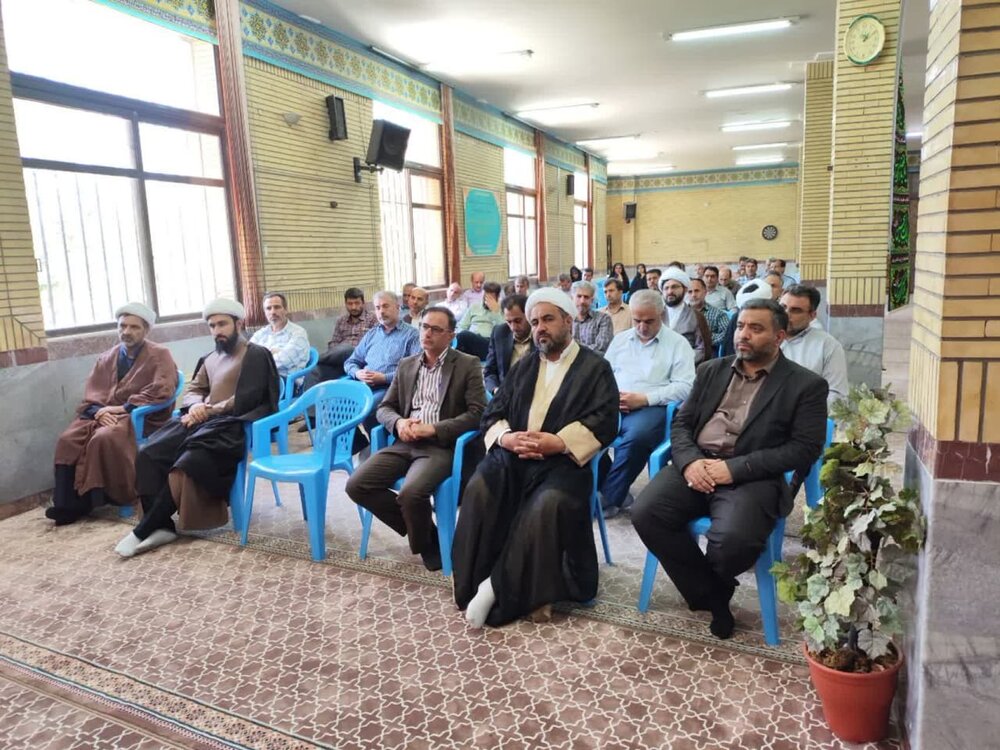 امام خمینی قهرمان توحید بود و در توحید نظیر نداشت