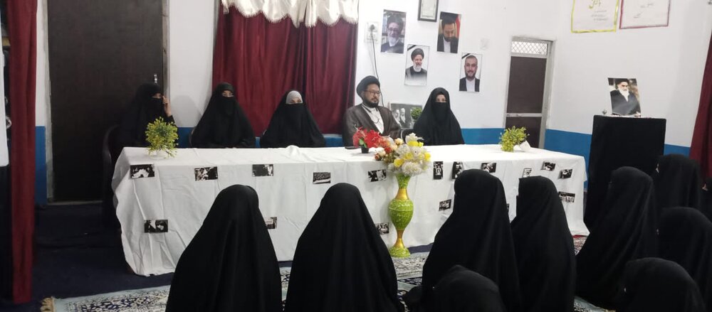 جون پور میں امام خمینی (رح) کی یاد میں سیمینار اور مجلسِ عزاء کا اہتمام