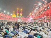 تصاویر/ شب جمعہ کے موقع پر کربلائے معلیٰ حرم امام حسین (ع) میں زائرین کا جم غفیر