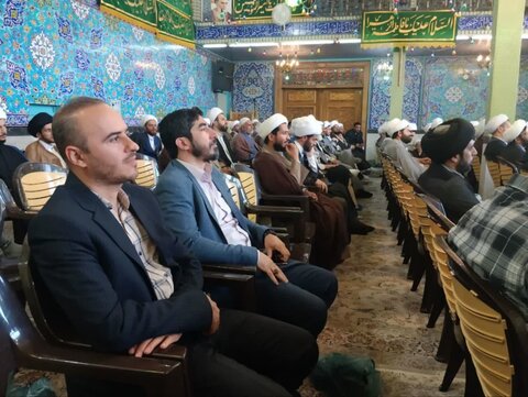تصاویر/ نشست تخصصی وقف و روحانیت در راستای جهاد تبیین  در قزوین
