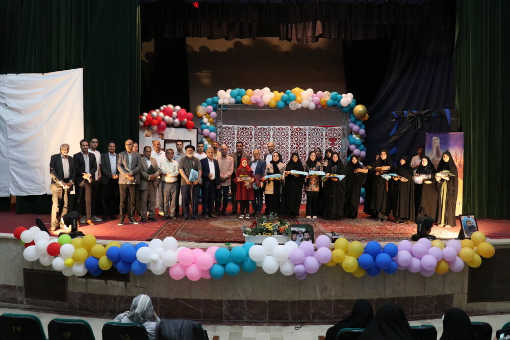 جشن فرهنگی هنری به شکرانه «وعده صادق» برگزار شد+ عکس