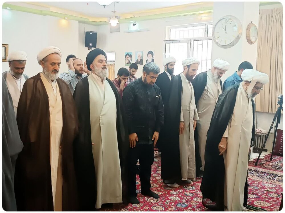 دیدار مدیر و اساتید مدرسه علمیه امام خمینی(ره) گرگان با آیتالله اشرفی شاهرودی در مشهد+ عکس