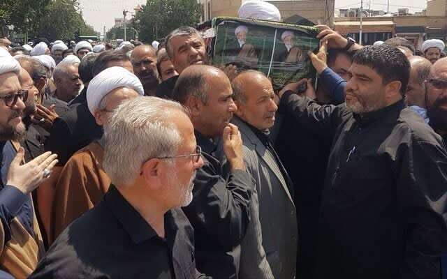 आयतुल्लाह ताहा मोहम्मदी की नमाज़ जनाज़ा आयतुल्लाह आराफ़ी के नेतृत्व में क़ुम अल-मुक़द्देसा मे अदा की गई आयतुल्लाह ताहा मोहम्मदी की नमाज़ जनाज़ा आयतुल्लाह आराफ़ी के नेतृत्व में क़ुम अल-मुक़द्देसा मे अदा की गई