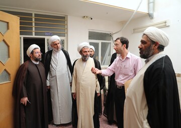 تصاویر/ بازدید مسئول دبیرخانه شورای عالی حوزه‌های علمیه از مدرسه علمیه حضرت جوادالائمه (ع) گرمسار