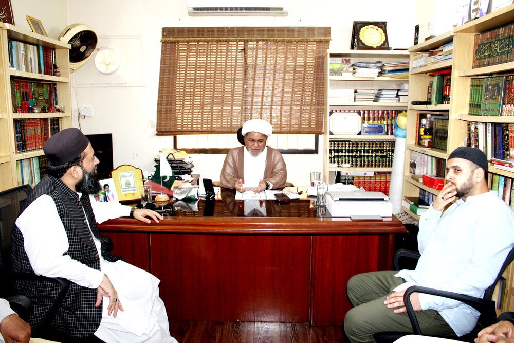 علامہ شبیر حسن میثمی سے چیئرمین مرکزی رویت ہلال کمیٹی پاکستان کی ملاقات