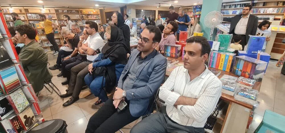 رونمایی از کتاب روایت محمدسان؛ روایتی از توسعه در ایران