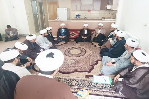 جلسه ائمه جماعات  مساجد و روحانیون شهرستان هرسین