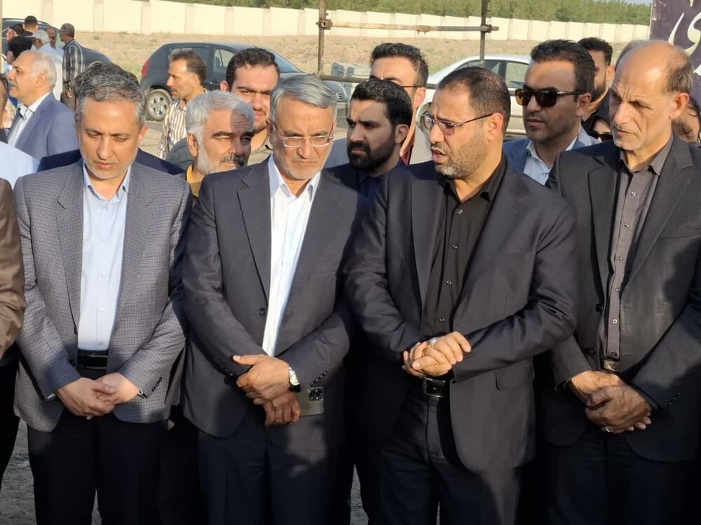 کلنگ مجتمع هنرستان های مرکز جامع مهارت آموزی کشور در کاشان به زمین زده شد