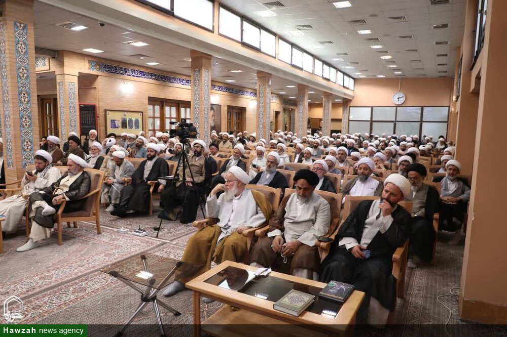 دشمن برای ضربه زدن به انقلاب، به قم تمرکز ویژهای دارد