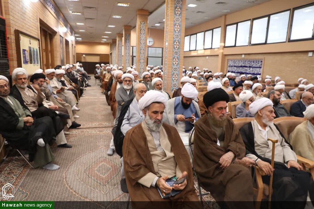 دشمن برای ضربه زدن به انقلاب، به قم تمرکز ویژهای دارد