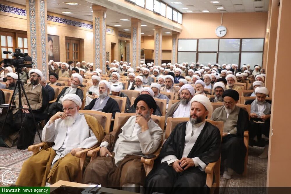 دشمن برای ضربه زدن به انقلاب، به قم تمرکز ویژهای دارد