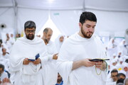 بالصور/ مراسم دعاء يوم عرفة للحجاج الإيرانيين في صحراء عرفات